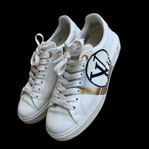 Louis Vuitton sneakers size 9